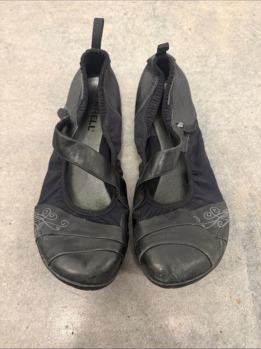 Merrell Women's Black Slip-On Flats with Cross Strap